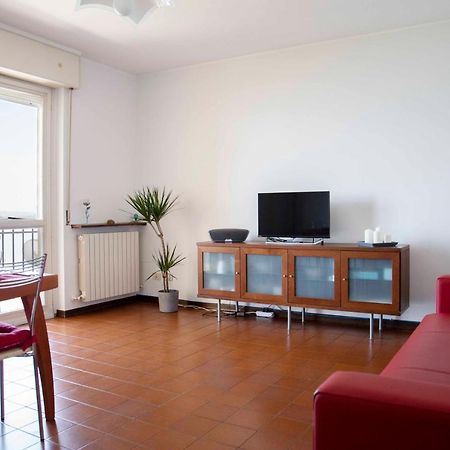 Cloud 9 - Apartment With Stunning Lake View Бельджирате Экстерьер фото